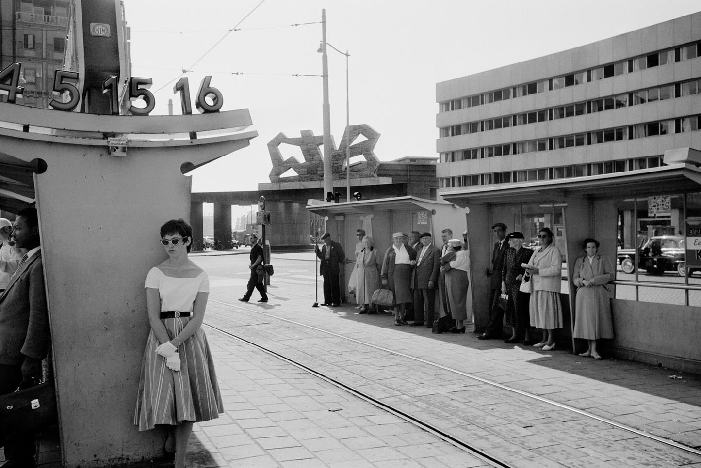 Tramhalte, Aart Klein