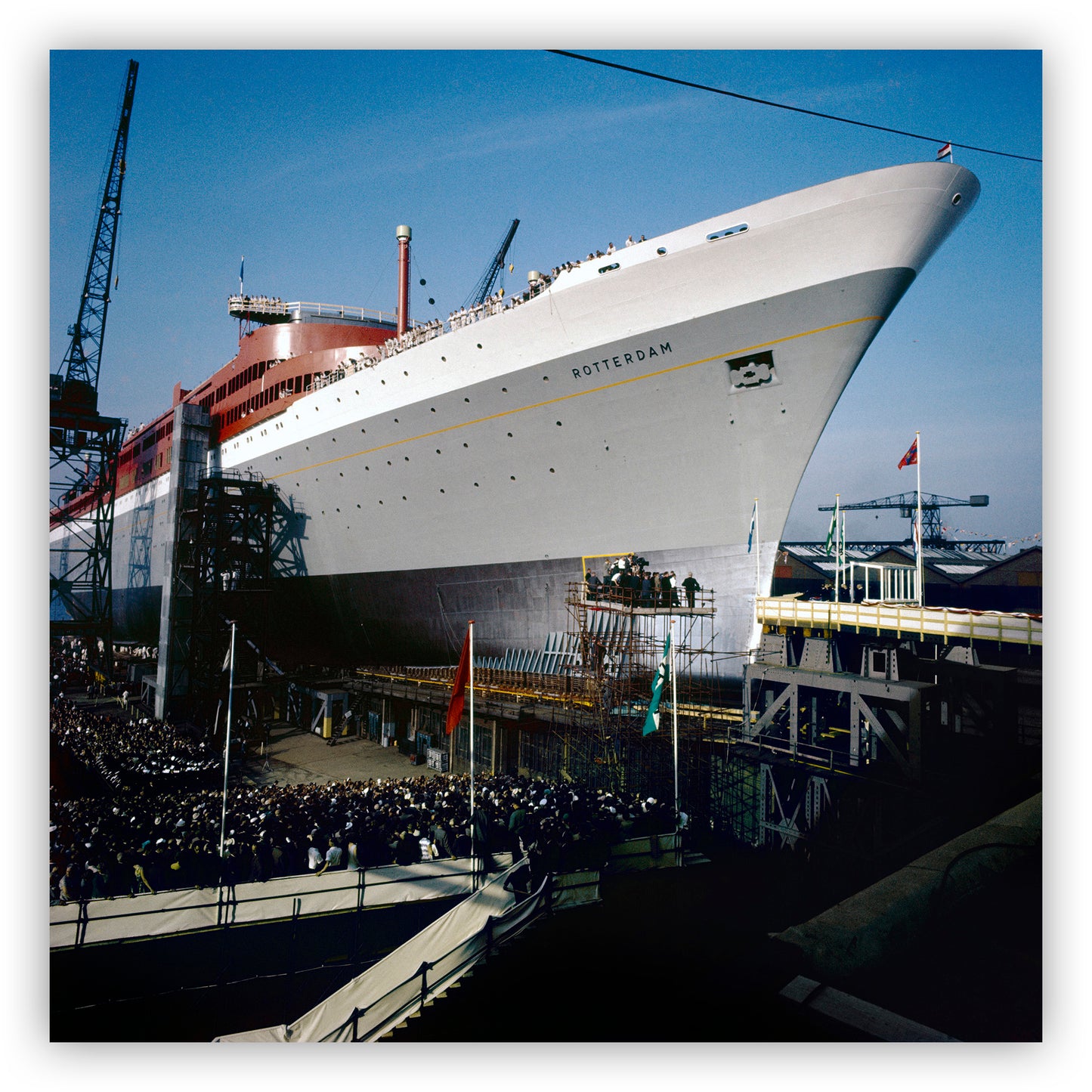 Tewaterlating, Cas Oorthuys