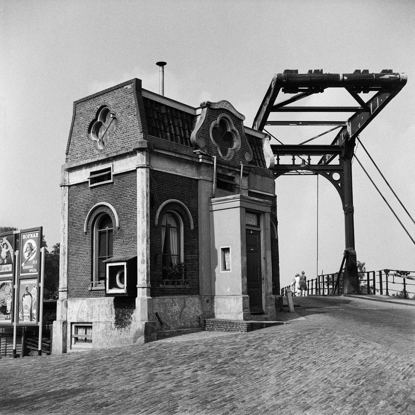 Ophaalbruggetje, Lucebert