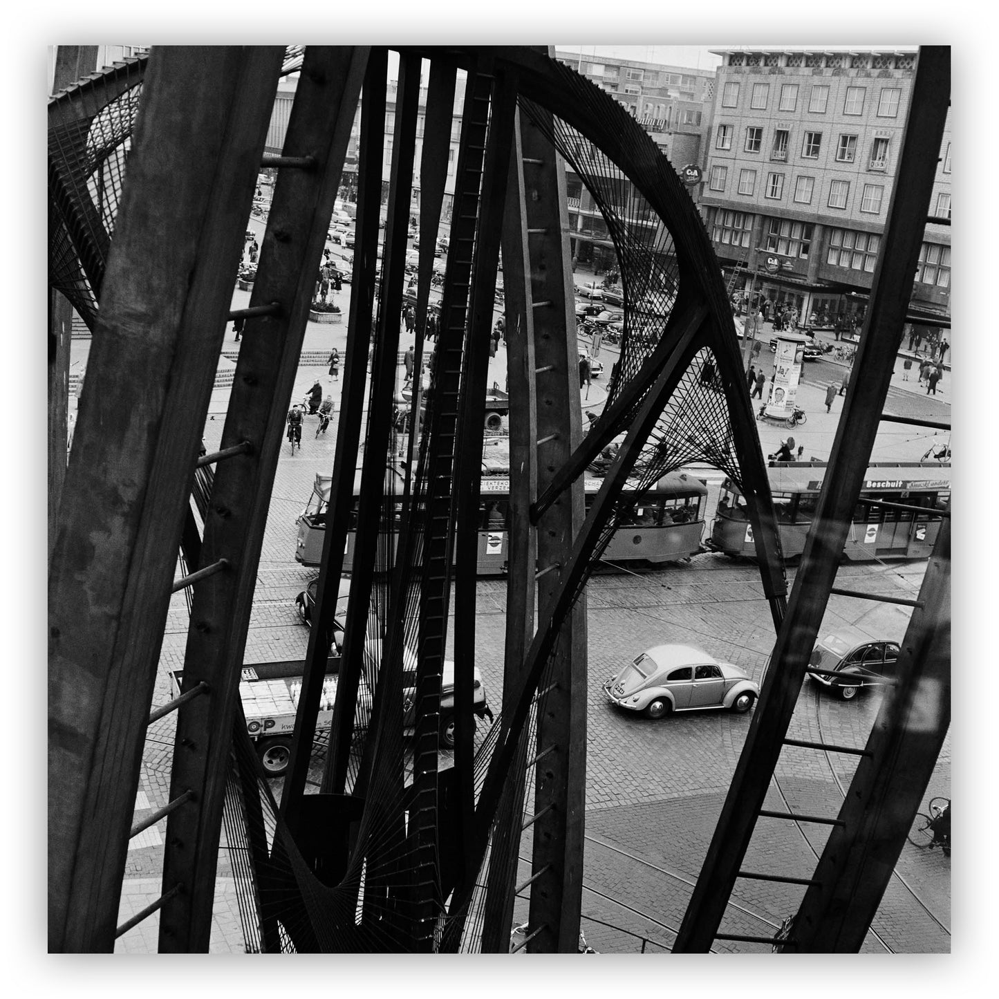 Naum Gabo, Lies Wiegman